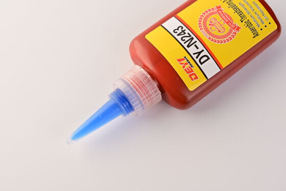Il sigillante anaerobico adesivo Threadlocker per fili di tubi offre un blocco efficace delle viti e la prevenzione delle perdite nelle attrezzature