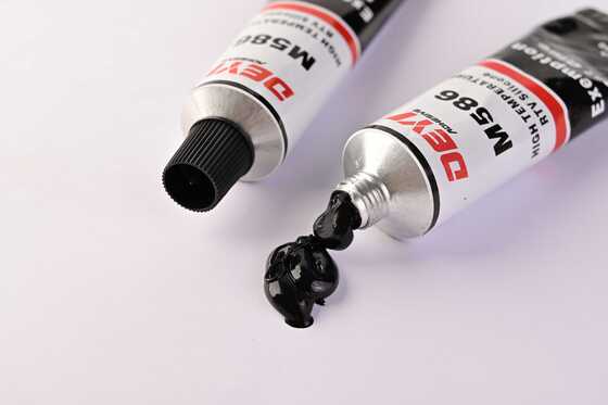 Hi-Temp Black RTV Silicone Gasket Maker DEYI M586 Oil Resistant Adhesive Sealant for Engine